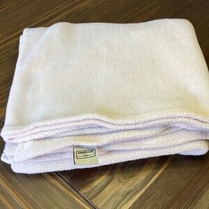 Sahara Club Soft Plush Cream Throw Blanket